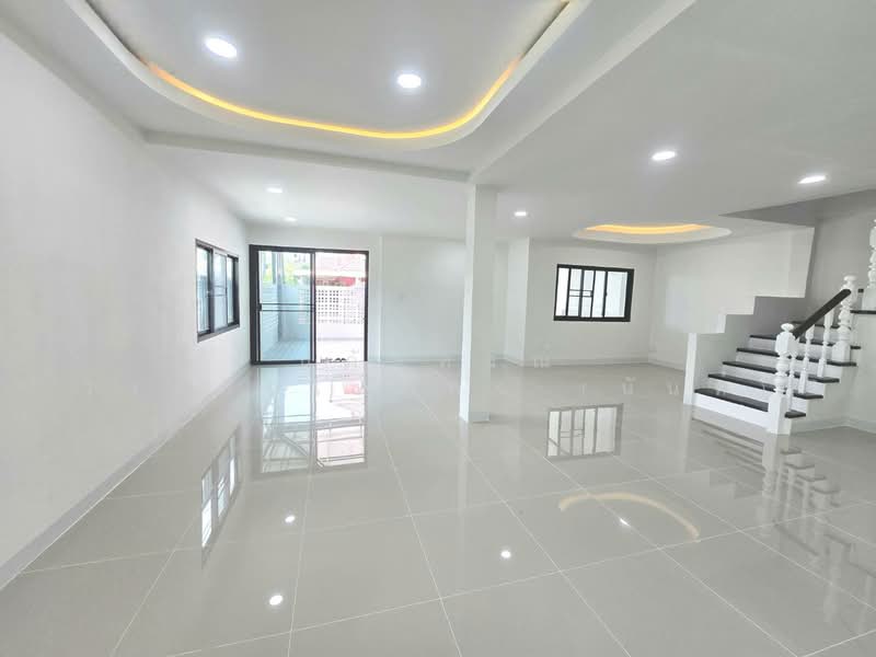 Muang Supthanee, Bangkok, Soi Leab Klong Song 25, Bang Chun, Khlong Sam Wa, Bangkok, 3 Bedrooms, 120 sqm, Townhouse For Sale, by นภัสศรณ์ วงศ์สินไทยกร (นันท์), 500202610 - DDproperty.com