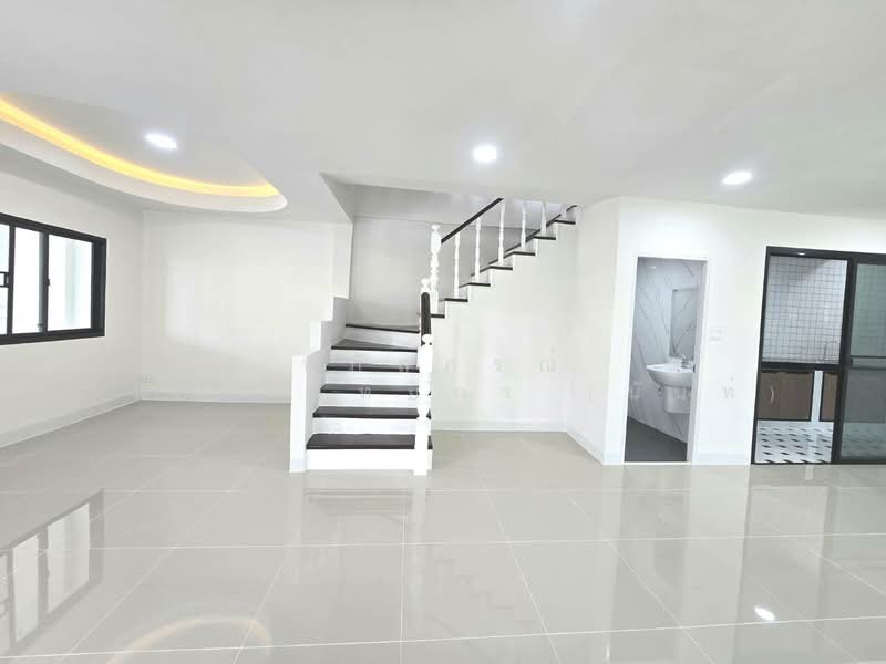 Muang Supthanee : เมืองทรัพย์ธานี, กรุงเทพ, ซอย เลียบคลองสอง 25, บางชัน, คลองสามวา, กรุงเทพ, 120 ตร.ม., ทาวน์เฮ้าส์ ขาย, โดย นภัสศรณ์ วงศ์สินไทยกร (นันท์), 500202610 - DDproperty.com