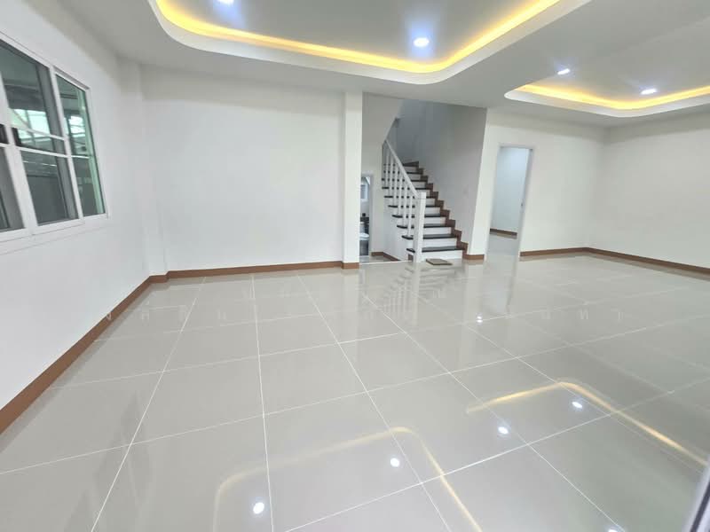 Phanason Villa Lumlukka-Klong 4 : พนาสนธิ์ วิลล่า ลำลูกกา-คลองสี่, ปทุมธานี, ชอย หมู่บ้านพนาสนธ์, ลาดสวาย, ลำลูกกา, ปทุมธานี, 160 ตร.ม., บ้านแฝด ขาย, โดย นภัสศรณ์ วงศ์สินไทยกร (นันท์), 500202614 - DDproperty.com