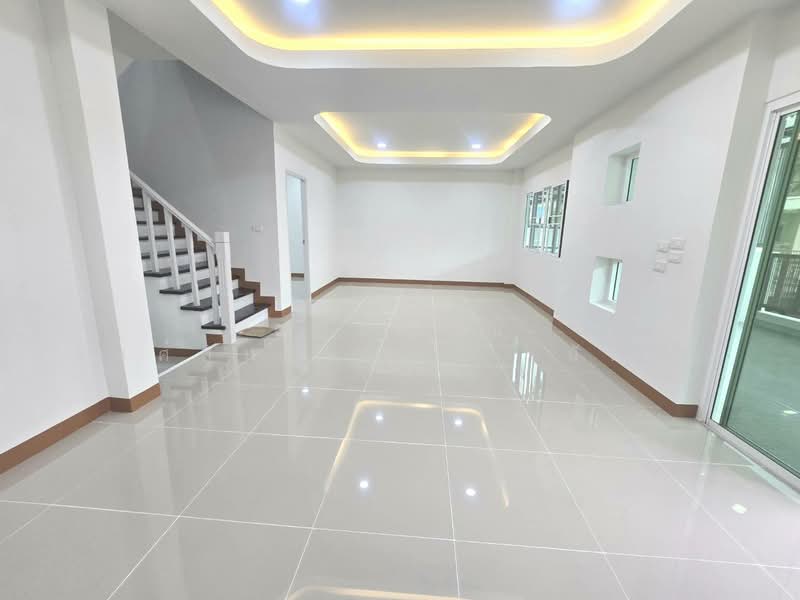 Phanason Villa Lumlukka-Klong 4, Pathum Thani, Soi Phanason Village, Lat Sawai, Lam Luk Ka, Pathum Thani, 4 Bedrooms, 160 sqm, Semi-Detached House (Twin House) For Sale, by นภัสศรณ์ วงศ์สินไทยกร (นันท์), 500202614 - DDproperty.com