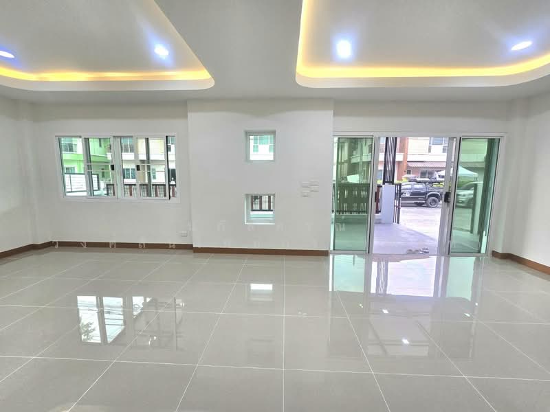 Phanason Villa Lumlukka-Klong 4 : พนาสนธิ์ วิลล่า ลำลูกกา-คลองสี่, ปทุมธานี, ชอย หมู่บ้านพนาสนธ์, ลาดสวาย, ลำลูกกา, ปทุมธานี, 160 ตร.ม., บ้านแฝด ขาย, โดย นภัสศรณ์ วงศ์สินไทยกร (นันท์), 500202614 - DDproperty.com