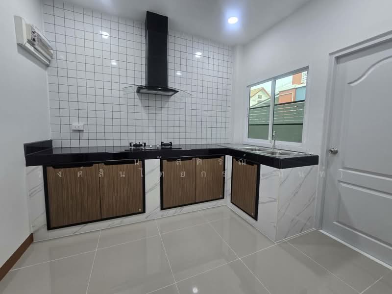 Phanason Villa Lumlukka-Klong 4, Pathum Thani, Soi Phanason Village, Lat Sawai, Lam Luk Ka, Pathum Thani, 4 Bedrooms, 160 sqm, Semi-Detached House (Twin House) For Sale, by นภัสศรณ์ วงศ์สินไทยกร (นันท์), 500202614 - DDproperty.com