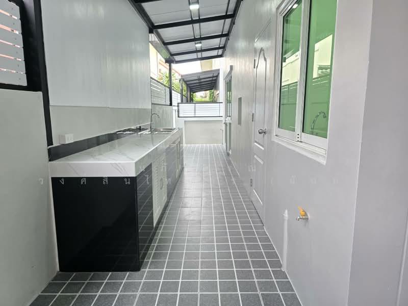 Phanason Villa Lumlukka-Klong 4 : พนาสนธิ์ วิลล่า ลำลูกกา-คลองสี่, ปทุมธานี, ชอย หมู่บ้านพนาสนธ์, ลาดสวาย, ลำลูกกา, ปทุมธานี, 160 ตร.ม., บ้านแฝด ขาย, โดย นภัสศรณ์ วงศ์สินไทยกร (นันท์), 500202614 - DDproperty.com