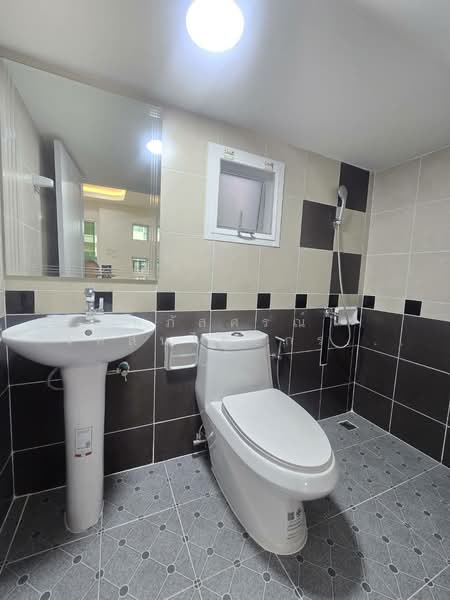 Phanason Villa Lumlukka-Klong 4 : พนาสนธิ์ วิลล่า ลำลูกกา-คลองสี่, ปทุมธานี, ชอย หมู่บ้านพนาสนธ์, ลาดสวาย, ลำลูกกา, ปทุมธานี, 160 ตร.ม., บ้านแฝด ขาย, โดย นภัสศรณ์ วงศ์สินไทยกร (นันท์), 500202614 - DDproperty.com