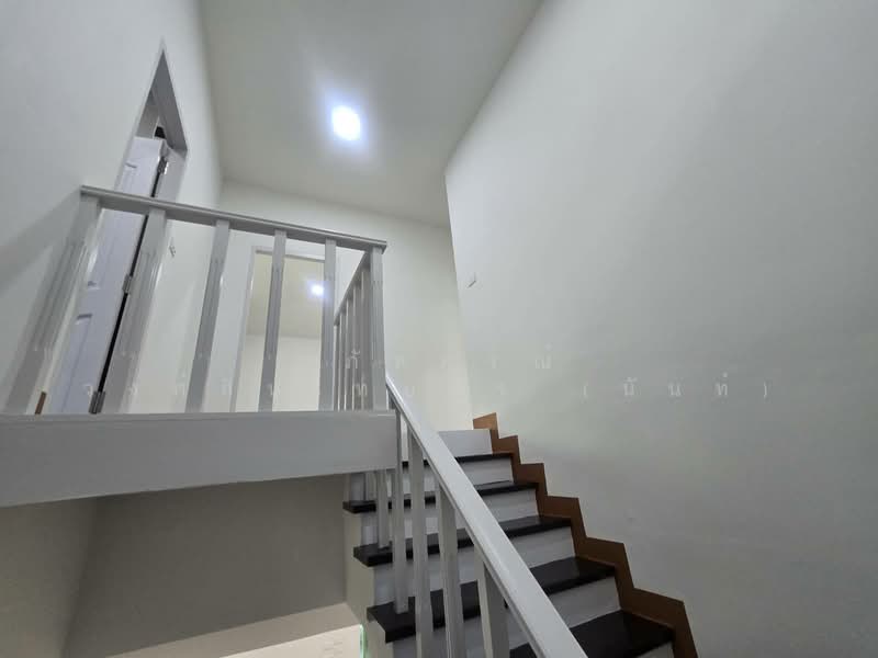 Phanason Villa Lumlukka-Klong 4 : พนาสนธิ์ วิลล่า ลำลูกกา-คลองสี่, ปทุมธานี, ชอย หมู่บ้านพนาสนธ์, ลาดสวาย, ลำลูกกา, ปทุมธานี, 160 ตร.ม., บ้านแฝด ขาย, โดย นภัสศรณ์ วงศ์สินไทยกร (นันท์), 500202614 - DDproperty.com