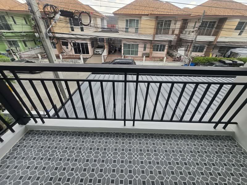 Phanason Villa Lumlukka-Klong 4, Pathum Thani, Soi Phanason Village, Lat Sawai, Lam Luk Ka, Pathum Thani, 4 Bedrooms, 160 sqm, Semi-Detached House (Twin House) For Sale, by นภัสศรณ์ วงศ์สินไทยกร (นันท์), 500202614 - DDproperty.com