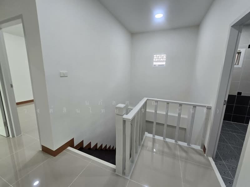 Phanason Villa Lumlukka-Klong 4, Pathum Thani, Soi Phanason Village, Lat Sawai, Lam Luk Ka, Pathum Thani, 4 Bedrooms, 160 sqm, Semi-Detached House (Twin House) For Sale, by นภัสศรณ์ วงศ์สินไทยกร (นันท์), 500202614 - DDproperty.com