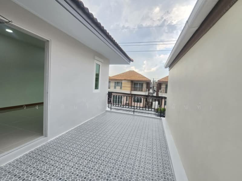 Phanason Villa Lumlukka-Klong 4 : พนาสนธิ์ วิลล่า ลำลูกกา-คลองสี่, ปทุมธานี, ชอย หมู่บ้านพนาสนธ์, ลาดสวาย, ลำลูกกา, ปทุมธานี, 160 ตร.ม., บ้านแฝด ขาย, โดย นภัสศรณ์ วงศ์สินไทยกร (นันท์), 500202614 - DDproperty.com