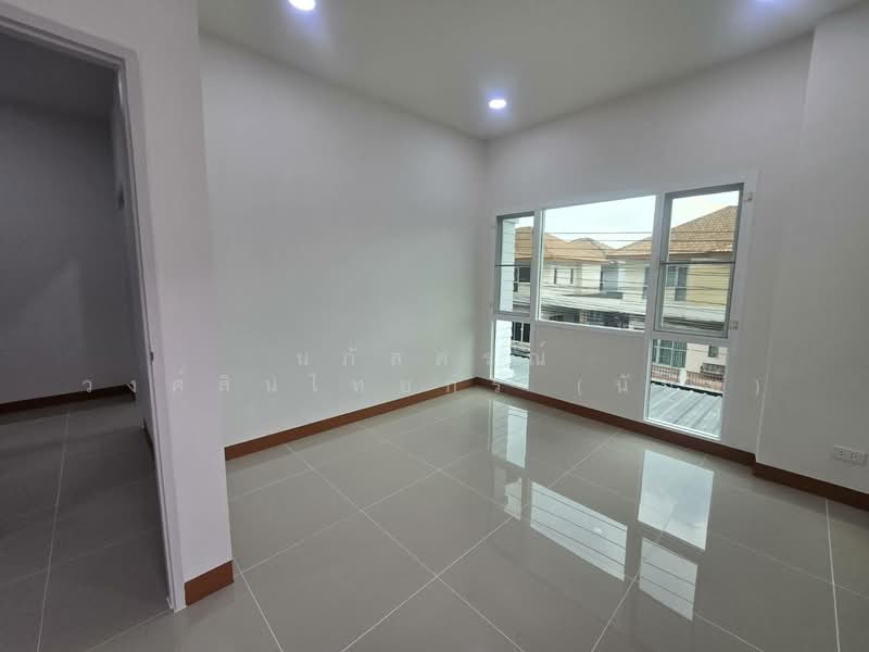 Phanason Villa Lumlukka-Klong 4 : พนาสนธิ์ วิลล่า ลำลูกกา-คลองสี่, ปทุมธานี, ชอย หมู่บ้านพนาสนธ์, ลาดสวาย, ลำลูกกา, ปทุมธานี, 160 ตร.ม., บ้านแฝด ขาย, โดย นภัสศรณ์ วงศ์สินไทยกร (นันท์), 500202614 - DDproperty.com