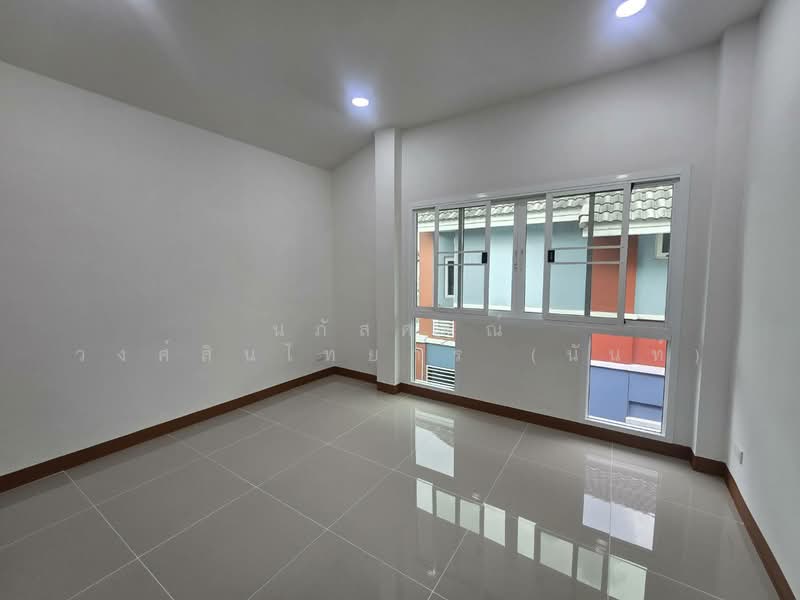 Phanason Villa Lumlukka-Klong 4, Pathum Thani, Soi Phanason Village, Lat Sawai, Lam Luk Ka, Pathum Thani, 4 Bedrooms, 160 sqm, Semi-Detached House (Twin House) For Sale, by นภัสศรณ์ วงศ์สินไทยกร (นันท์), 500202614 - DDproperty.com