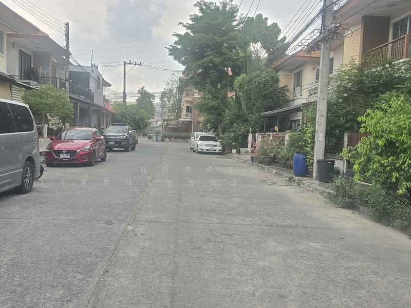 Phanason Villa Lumlukka-Klong 4 : พนาสนธิ์ วิลล่า ลำลูกกา-คลองสี่, ปทุมธานี, ชอย หมู่บ้านพนาสนธ์, ลาดสวาย, ลำลูกกา, ปทุมธานี, 160 ตร.ม., บ้านแฝด ขาย, โดย นภัสศรณ์ วงศ์สินไทยกร (นันท์), 500202614 - DDproperty.com