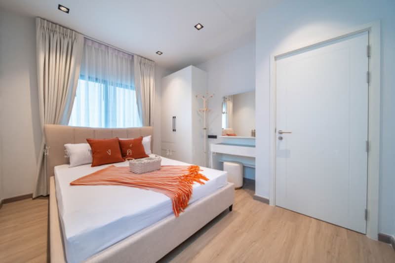 89 Residence Ratchada-Rama 9, Bangkok, Huai Khwang, Huai Khwang, Bangkok, 4 Bedrooms, 240 sqm, Semi-Detached House (Twin House) For Rent, by นัฐพงค์ มณีอัครเนตร, 500202640 - DDproperty.com