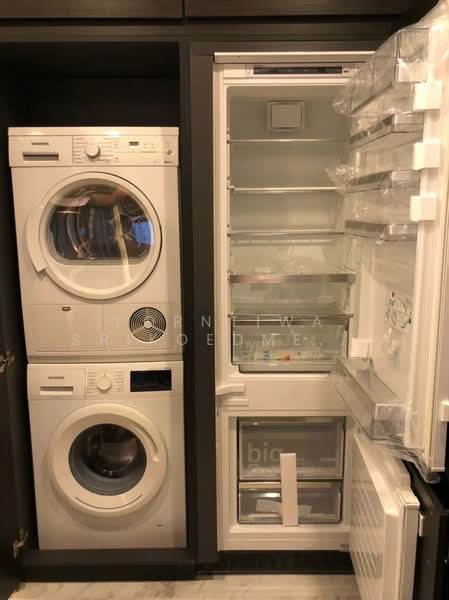 Saladaeng One, Bangkok, Sala Daeng 1 Alley, Silom, Bang Rak, Bangkok, 1 Bedroom, 56 sqm, Condo For Rent, by Porntiwa Srikoedmeesak, 500202642 - DDproperty.com