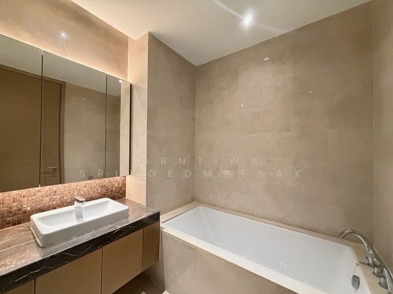 Magnolias Ratchadamri Boulevard, Bangkok, Ratchadamri Road, Lumphini, Pathum Wan, Bangkok, 2 Bedrooms, 84 sqm, Condo For Rent, by Porntiwa Srikoedmeesak, 500202646 - DDproperty.com