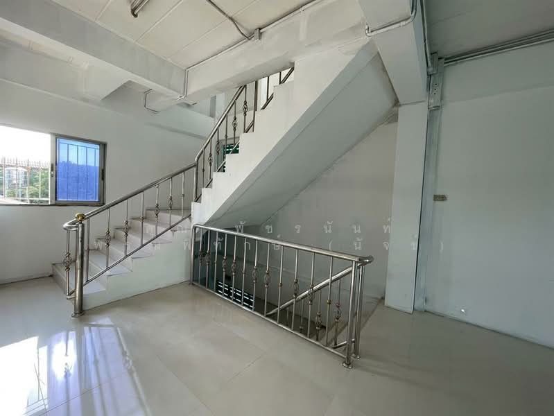 สำนักงาน 4 ชั้น 45 ตร.ว. สำนักงาน ติดถนนร่มเกล้า ใกล้ ม.เกษมบัณฑิต ร่มเกล้า ระหว่างซอยร่มเกล้า13-15, กรุงเทพ, ถนนร่มเกล้า, แสนแสบ, มีนบุรี, กรุงเทพ, 500 ตร.ม., สำนักงาน ขาย, โดย คุณ พัชรนันท์ พรมพิทักษ์ (นัจข์), 500202712 - DDproperty.com