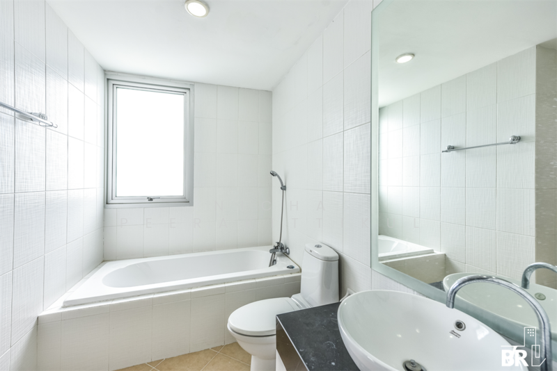 St Louis Grand Terrace, Bangkok, Soi Sathon 11 S Sathon Rd, Yan Nawa, Sathon, Bangkok, 2 Bedrooms, 110 sqm, Condo For Rent, by Nicha Peerakittikul, 500202729 - DDproperty.com