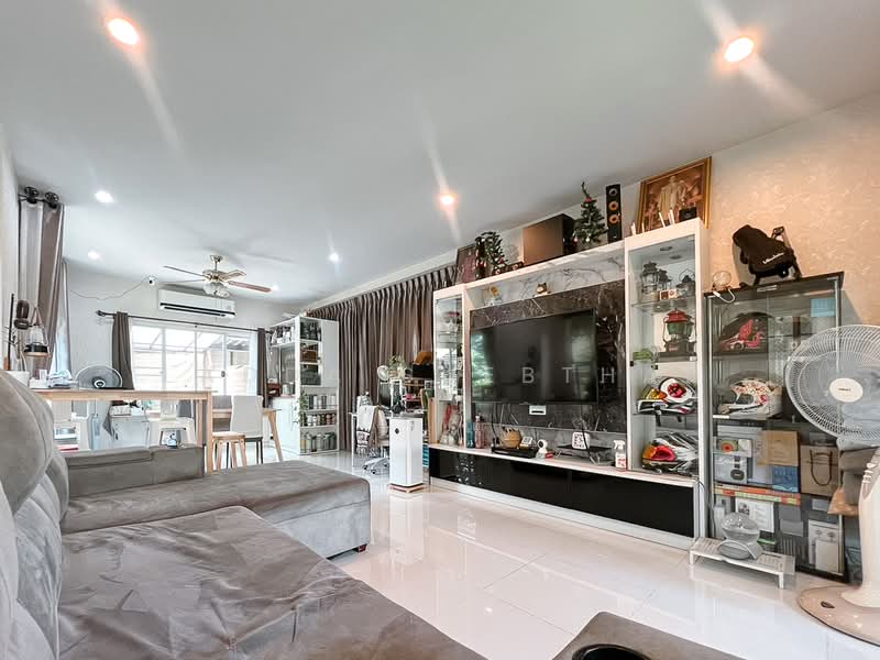 Passorn Prestige Pinklao-Phetkasem, Nakhon Pathom, Phutthamonthon Sai 4 Road, Krathum Lom, Sam Phran, Nakhon Pathom, 3 Bedrooms, 180 sqm, Single Detached House For Sale, by Ladda Suebthai, 500202732 - DDproperty.com