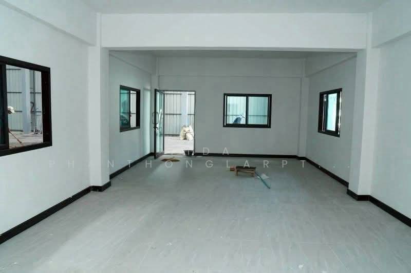 Warehouse with office space for rent, Sridan 22, 9m high, 5-ton load capacity, near the BTS Skytrain, Samut Prakan, Bang Kaeo, Bang Plee, Samut Prakan, , 600 sqm, Warehouse/Factory For Rent, by Tida phanthonglarptawee, 500202757 - DDproperty.com