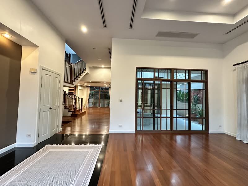 Baan Sansiri Sukhumvit 67, Bangkok, 32 Soi Sukhumvit 67, Phra Kanong Nua, Watthana, Bangkok, 4 Bedrooms, 394 sqm, Single Detached House For Rent, by Khun Nita, 500202763 - DDproperty.com