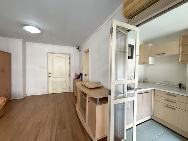 Lumpini Place Narathiwas 24, Bangkok, Sathu Pradit 19 Alley 3, Chong Nonsi, Yan Nawa, Bangkok, Studio, 30 sqm, Condo For Sale, by Sirikamol Choonpicharn, 500202790 - DDproperty.com