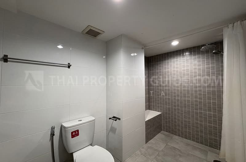 Royal Castle Pattanakarn, Bangkok, 701 Panya Village, Suan Luang, Suan Luang, Bangkok, 3 Bedrooms, 160 sqm, Condo For Rent, by Khun Nita, 500202802 - DDproperty.com