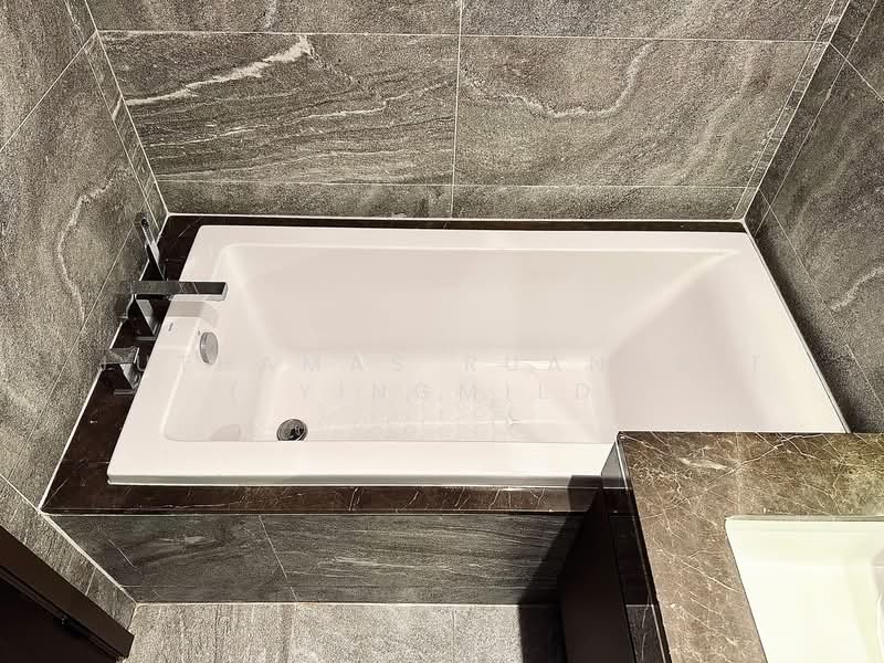 The Esse Sukhumvit 36 : ดิ เอส สุขุมวิท 36, กรุงเทพ, ซอยสุขุมวิท 36 ถนนสุขุมวิท, พระโขนง, คลองเตย, กรุงเทพ, 39 ตร.ม., คอนโด ให้เช่า, โดย Juthamas Ruangrit ( YingMild), 500202820 - DDproperty.com