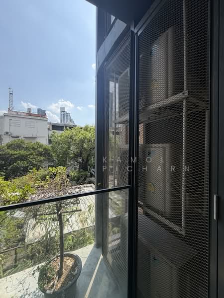 Walden Asoke, Bangkok, 120 12 Sukhumvit Road, Khlongtoei Nua, Watthana, Bangkok, 2 Bedrooms, 37 sqm, Condo For Sale, by Sirikamol Choonpicharn, 500202824 - DDproperty.com