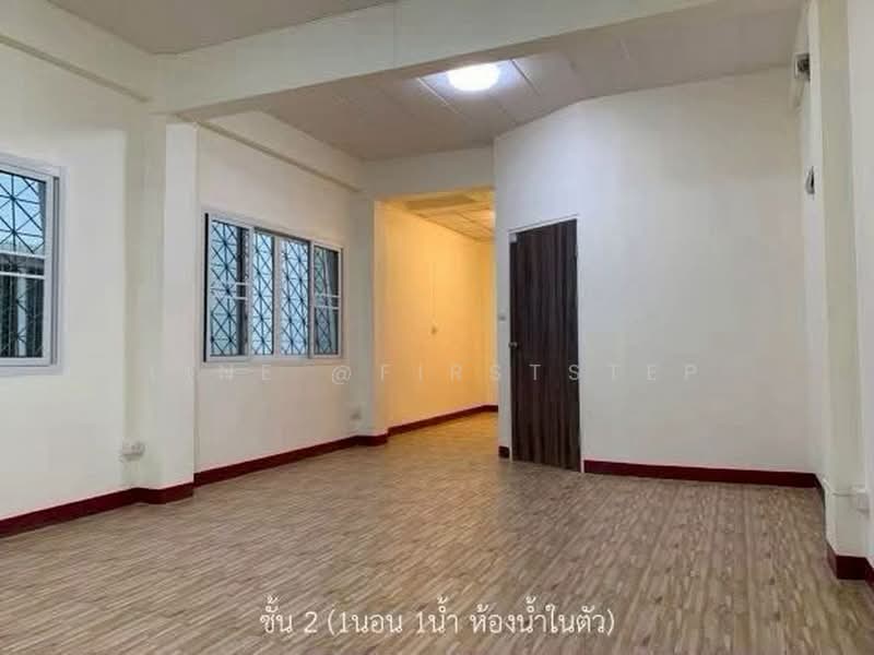 For Rent - 5.5-story Commercial Building, Heart of Sathorn, Near BTS Saint Louis, Bangkok