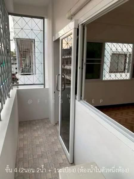 For Rent - 5.5-story Commercial Building, Heart of Sathorn, Near BTS Saint Louis, Bangkok