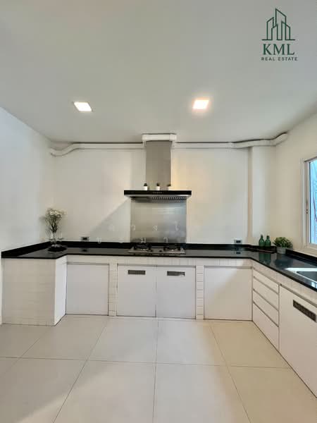 Prompak Place, Bangkok, Khlong Tan Nua, Watthana, Bangkok, 3 Bedrooms, 650 sqm, Townhouse For Sale, by ดวงใจ ขะมาลา, 500202849 - DDproperty.com