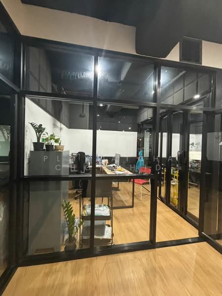 Mahanakhon Center, Bangkok, Silom, Bang Rak, Bangkok, , 211 sqm, Office Space For Rent, by Ploypatcha Chomchid, 500202850 - DDproperty.com