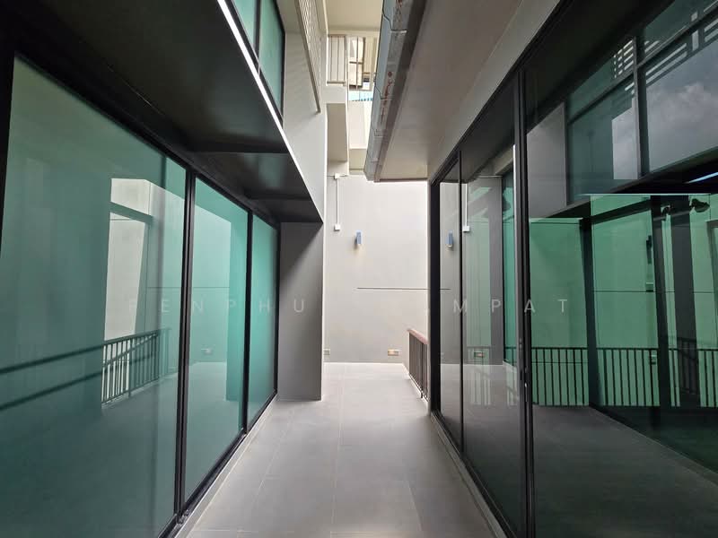 The Pantas Rachada - Rama 9, Bangkok, Soi Saha Kan Pramun, Pracha Uthit Road, Wang Thonglang, Wang Thonglang, Bangkok, 3 Bedrooms, 510 sqm, Single Detached House For Rent, by Penphun Lampat, 500202880 - DDproperty.com