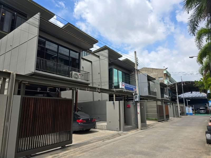 The Pantas Rachada - Rama 9 : เดอะ เพนตัส รัชดา - พระราม 9, กรุงเทพ, ซอยสหการประมูล ถนนประชาอุทิศ, วังทองหลาง, วังทองหลาง, กรุงเทพ, 510 ตร.ม., บ้านเดี่ยว ให้เช่า, โดย Penphun Lampat, 500202880 - DDproperty.com