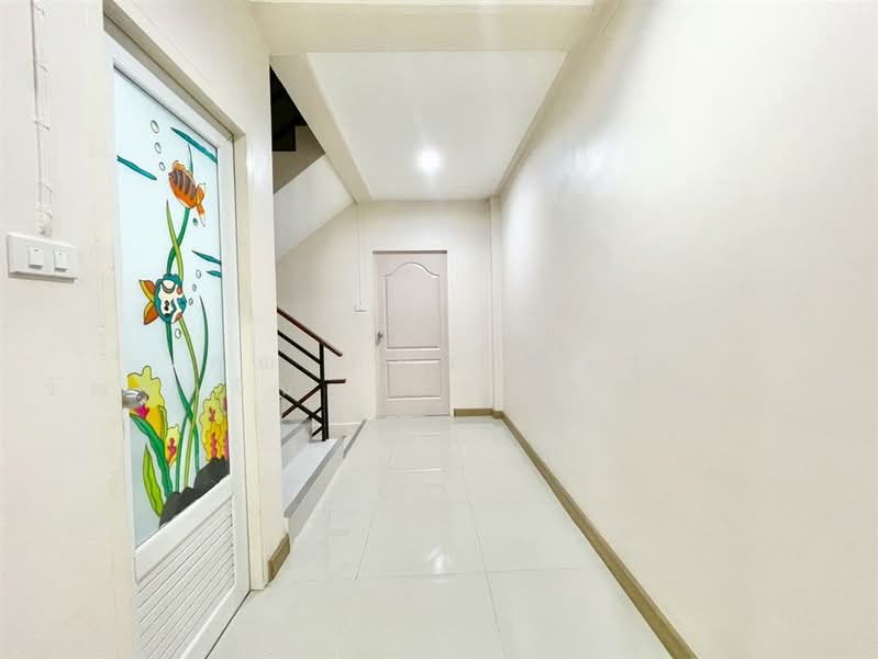 อาคารพาณิชย์ 4 ชั้น 34.8 ตร.ว. ตรงข้ามสำนักงานที่ดินบึงกุ่ม ถนนกรุงเทพกรีฑาตัดใหม่, Bangkok, ถนนกรุงเทพกรีฑาตัดใหม่, Rat Phatthana, Saphan Sung, Bangkok, , 400 sqm, Shophouse For Sale, by คุณ ภัทรานิษฐ์ วัฒนาจินดาวงศ์ (ไวท์), 500202895 - DDproperty.com