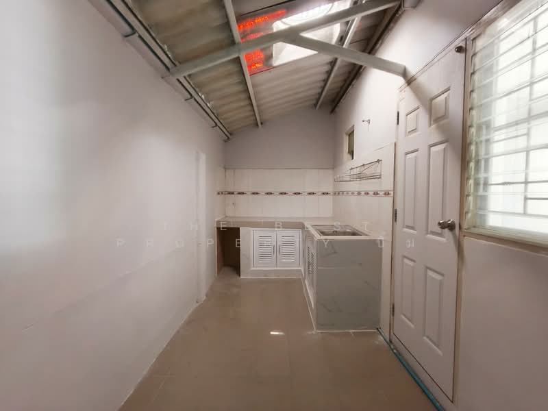 หมู่บ้านแฟมิลี่ซิตี้ทาวน์6 ชลบุรี (Family City Town6), ชลบุรี, นาป่า, เมืองชลบุรี, ชลบุรี, 120 ตร.ม., ทาวน์เฮ้าส์ ขาย, โดย The Best Property ปิ๋ม, 500202929 - DDproperty.com