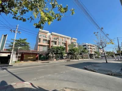 ขาย - อาคารพาณิชย์ 4 ชั้น 32 ตร.ว. อาคารพาณิชย์ ใกล้รถไฟฟ้าสายสีส้ม ซอยมิสทีน ติดถนนราษฎร์พัฒนา, กรุงเทพ