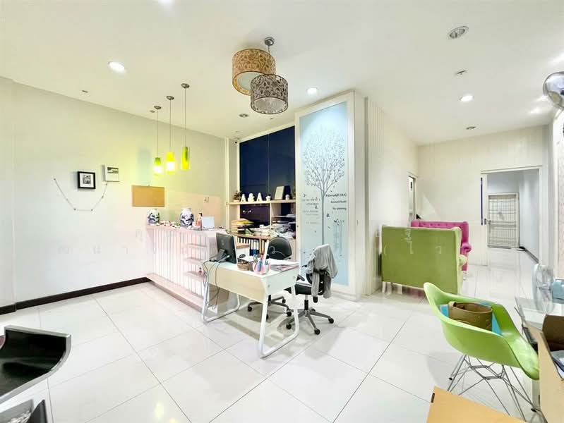 อาคารพาณิชย์ 4 ชั้น 32 ตร.ว. อาคารพาณิชย์ ใกล้รถไฟฟ้าสายสีส้ม ซอยมิสทีน ติดถนนราษฎร์พัฒนา, กรุงเทพ, ติดถนนราษฎร์พัฒนา, สะพานสูง, สะพานสูง, กรุงเทพ, 400 ตร.ม., ตึกแถว-อาคารพาณิชย์ ขาย, โดย คุณ ภัทรานิษฐ์ วัฒนาจินดาวงศ์ (ไวท์), 500202953 - DDproperty.com