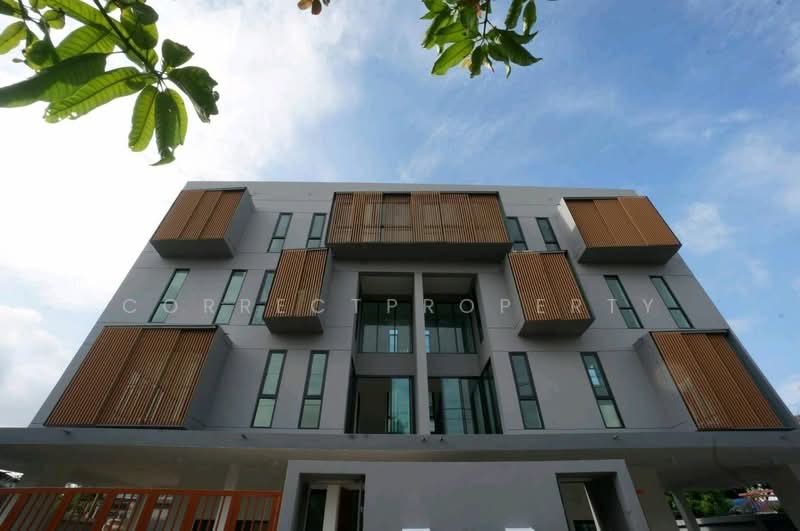 Home office 4 ชั้นให้เช่า บ้านแฝด ตกแต่งใหม่ design modern, กรุงเทพ, ห้วยขวาง, ห้วยขวาง, กรุงเทพ, 300 ตร.ม., สำนักงาน ให้เช่า, โดย CorrectProperty, 500202956 - DDproperty.com