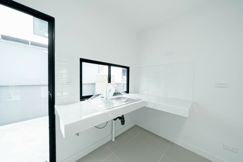 Baan Klang Muang Ramintra-Watcharapol, Bangkok, Chalong Rat Expressway, O-Ngoen, Sai Mai, Bangkok, 3 Bedrooms, 145 sqm, Townhouse For Sale, by Angsanaporn D, 500202967 - DDproperty.com