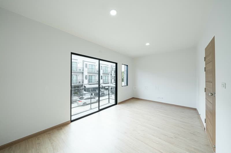 Baan Klang Muang Ramintra-Watcharapol : บ้านกลางเมือง รามอินทรา-วัชรพล, กรุงเทพ, ทางพิเศษฉลองรัช, ออเงิน, สายไหม, กรุงเทพ, 145 ตร.ม., ทาวน์เฮ้าส์ ขาย, โดย Angsanaporn D, 500202967 - DDproperty.com