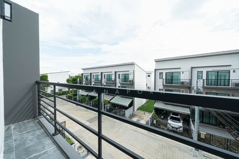 Baan Klang Muang Ramintra-Watcharapol, Bangkok, Chalong Rat Expressway, O-Ngoen, Sai Mai, Bangkok, 3 Bedrooms, 145 sqm, Townhouse For Sale, by Angsanaporn D, 500202967 - DDproperty.com
