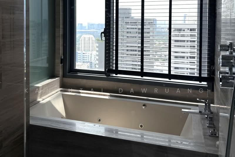 Q1 Sukhumvit, Bangkok, 1 Sukhumvit Road, Khlong Toei, Khlong Toei, Bangkok, 2 Bedrooms, 117 sqm, Condo For Rent, by Kanrutai Dawruang, 500202983 - DDproperty.com