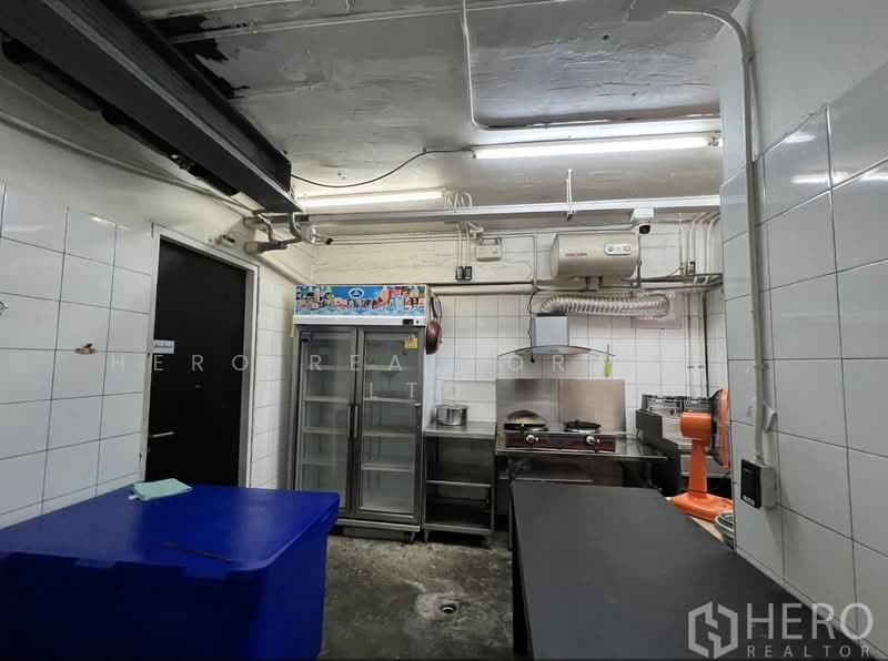 ให้เช่า - For rent Retail Space 350 sqm in Khlong Tan Nuea Watthana BTS Thonglor Bangkok BRE21682, กรุงเทพ