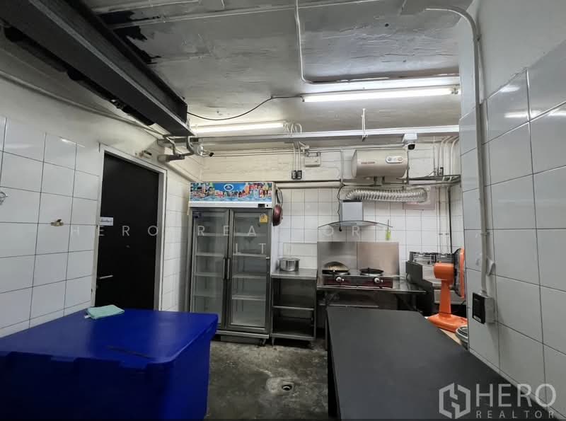 ให้เช่า - For rent Retail Space 350 sqm in Khlong Tan Nuea Watthana BTS Thonglor Bangkok BRE21682, กรุงเทพ