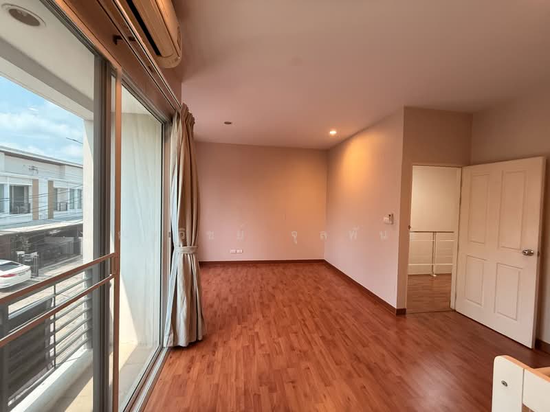 Baan Klang Muang S-Sense Onnuch-Wongwan : บ้านกลางเมือง เอสเซ้นส์ อ่อนนุช – วงแหวน, กรุงเทพ, ถนนลาดกระบัง, ลาดกระบัง, ลาดกระบัง, กรุงเทพ, 128 ตร.ม., ทาวน์เฮ้าส์ ขาย, โดย ณัฐวิชย์ จุลพันธ์, 500203034 - DDproperty.com