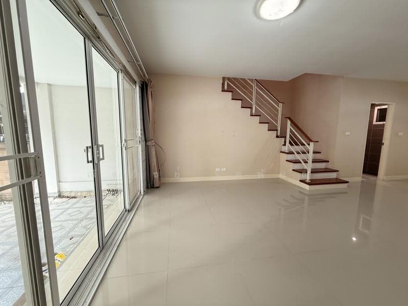 Baan Klang Muang S-Sense Onnuch-Wongwan : บ้านกลางเมือง เอสเซ้นส์ อ่อนนุช – วงแหวน, กรุงเทพ, ถนนลาดกระบัง, ลาดกระบัง, กรุงเทพ, 128 ตร.ม., ทาวน์เฮ้าส์ ขาย, โดย ณัฐวิชย์ จุลพันธ์, 500203034 - DDproperty.com