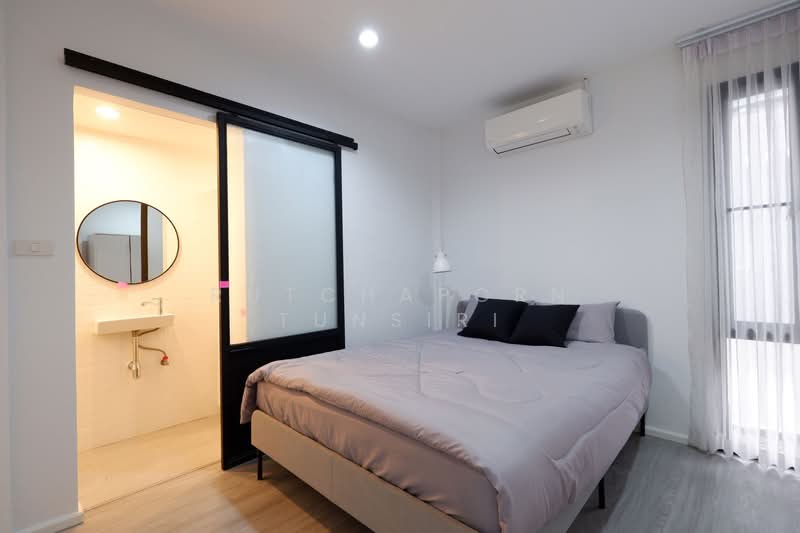 บ้านสวยให้เช่า – ใกล้มหาวิทยาลัยเชียงใหม่ เพียง 5 นาที ค่าเช่า 32,000 บาท / เดือน No.1H442, Chiang Mai, Su Thep, Muang Chiang Mai, Chiang Mai, 3 Bedrooms, 110 sqm, Single Detached House For Rent, by Rutchaporn Tunsiri, 500203067 - DDproperty.com