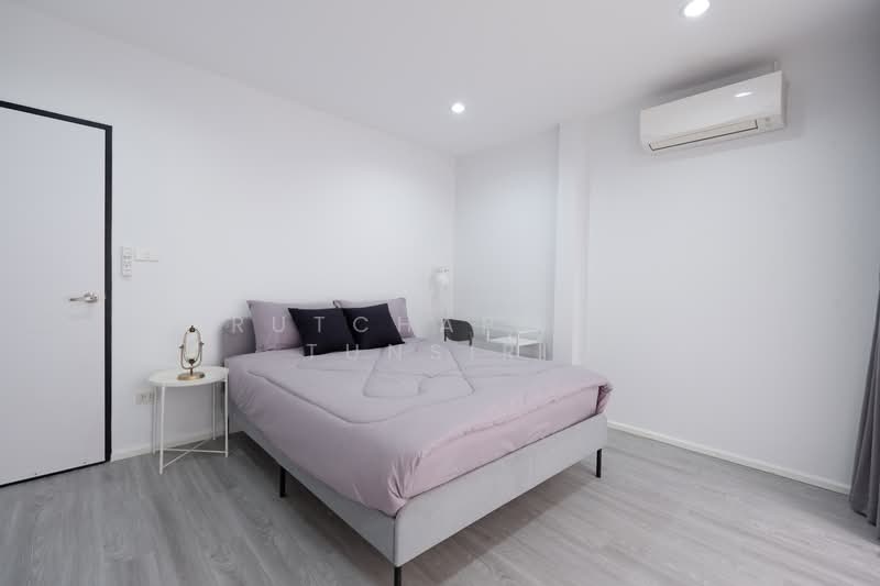 บ้านสวยให้เช่า – ใกล้มหาวิทยาลัยเชียงใหม่ เพียง 5 นาที ค่าเช่า 32,000 บาท / เดือน No.1H442, Chiang Mai, Su Thep, Muang Chiang Mai, Chiang Mai, 3 Bedrooms, 110 sqm, Single Detached House For Rent, by Rutchaporn Tunsiri, 500203067 - DDproperty.com