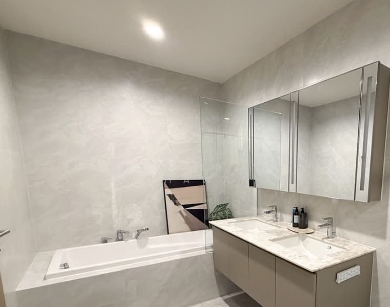 PYNN Soonvijai, Bangkok, 111 Phetchaburi Road, Bang Kapi, Huai Khwang, Bangkok, 3 Bedrooms, 137 sqm, Condo For Rent, by Pawanrat Panchawanon, 500203129 - DDproperty.com