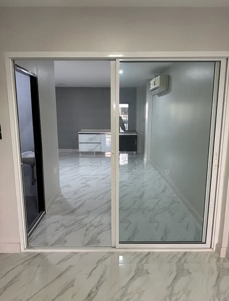 ทำเลซ.รัชดา 36(เสือใหญ่) ให้เช่าทาวน์เฮ้าส์ 2 ชั้น บ้านพร้อมอยู่ ทำเลดี, กรุงเทพ, รัชดาภิเษก, จันทรเกษม, จตุจักร, กรุงเทพ, 150 ตร.ม., ทาวน์เฮ้าส์ ให้เช่า, โดย บุษบา รัตนวงษ์ชัย, 500203156 - DDproperty.com